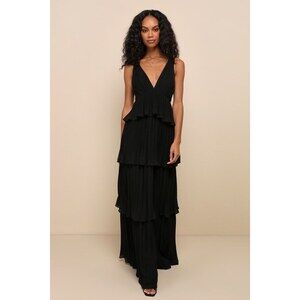 NWT Lulus Mesmerizing Essence Black Pleated Backless Tiered Maxi Dress - Size M